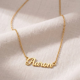 Collier prénom Aaron | Or 18 carats, argent et vermeil | Prêt à être expédié