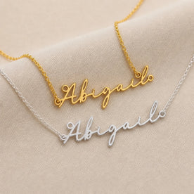قلادة باسم Abigail