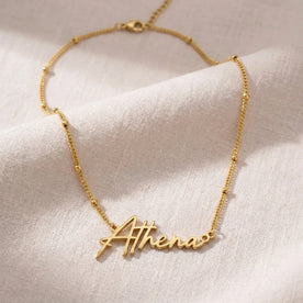 قلادة باسم Athena