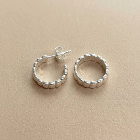Boucles d'oreilles créoles baguette en or et argent