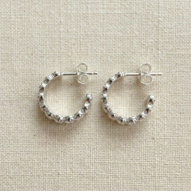 Boucles d'oreilles créoles baguette en or et argent