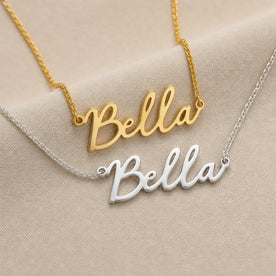 قلادة باسم Bella