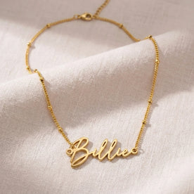 Collier prénom Billie | Or 18 carats, argent et vermeil | Prêt à être expédié