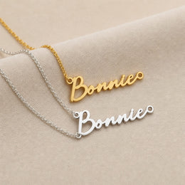 قلادة باسم Bonnie