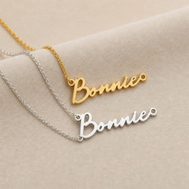 قلادة باسم Bonnie