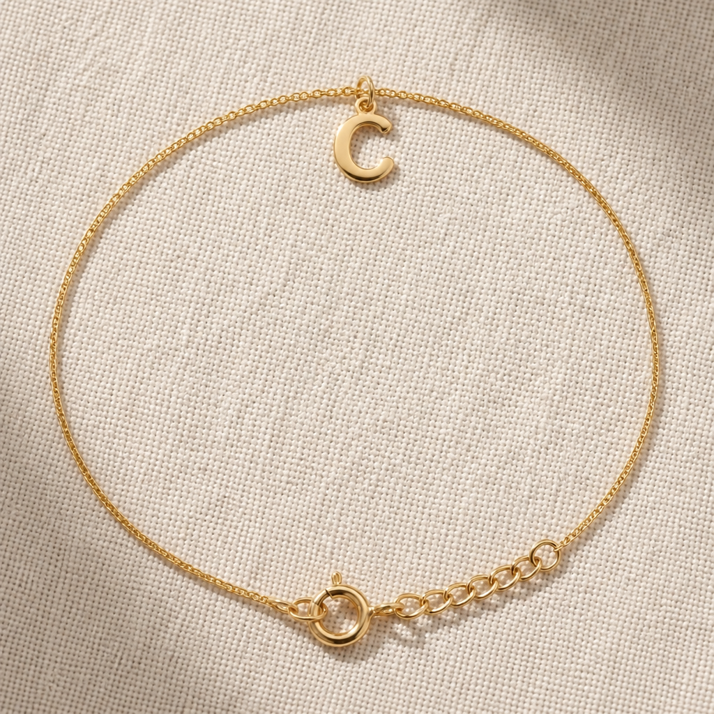 Armband met de initialen C