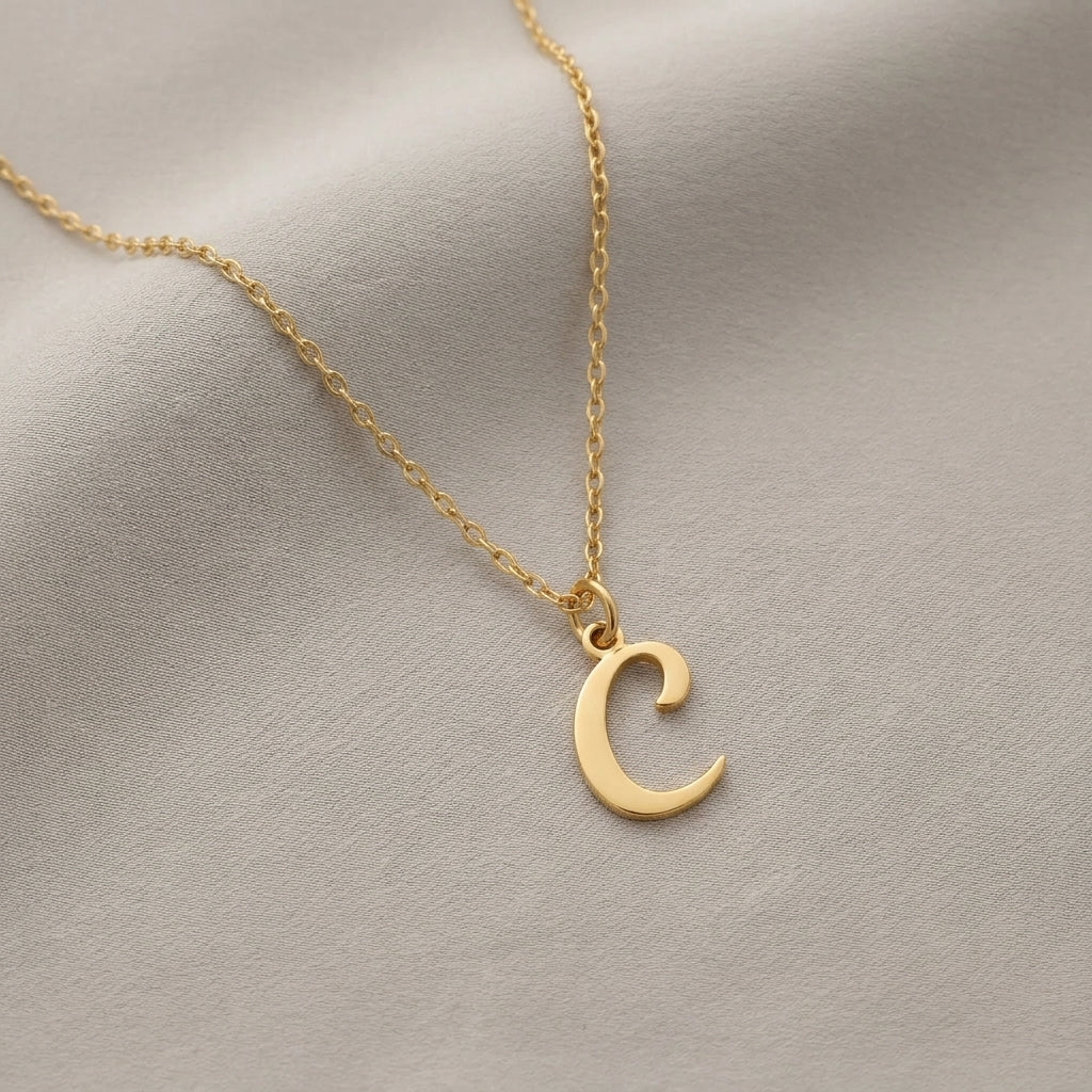 Ketting met de initialen C