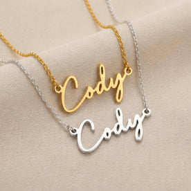 قلادة باسم Cody