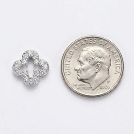 Anting-anting Cubic Zirconia Bentuk Semanggi Terbuka