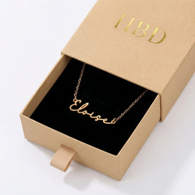 Necklace Eloise Name Necklace HBD: In the box
