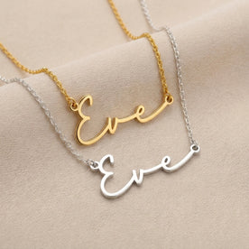 قلادة باسم Eve