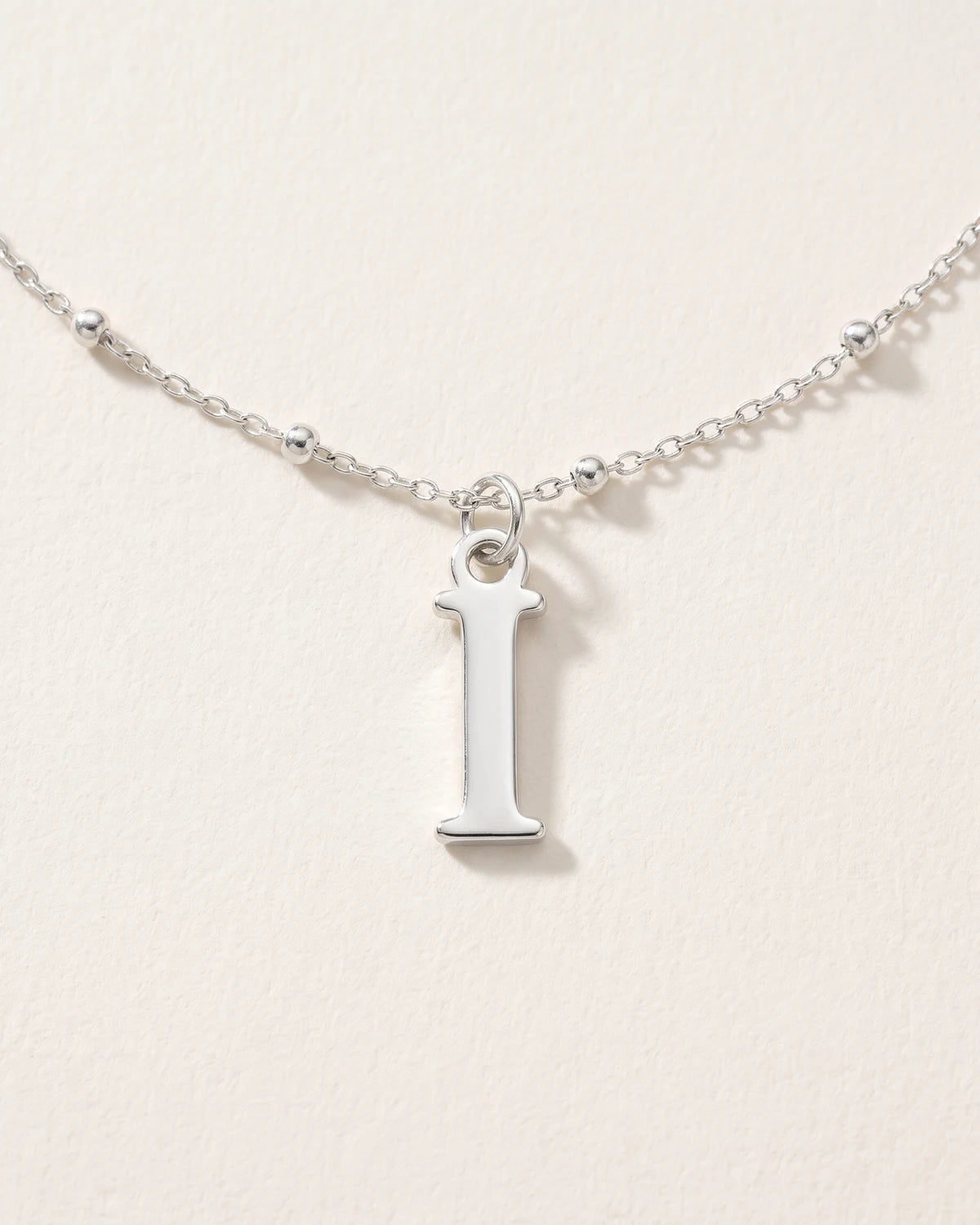Free gift Letter I in silver on a satellite chain