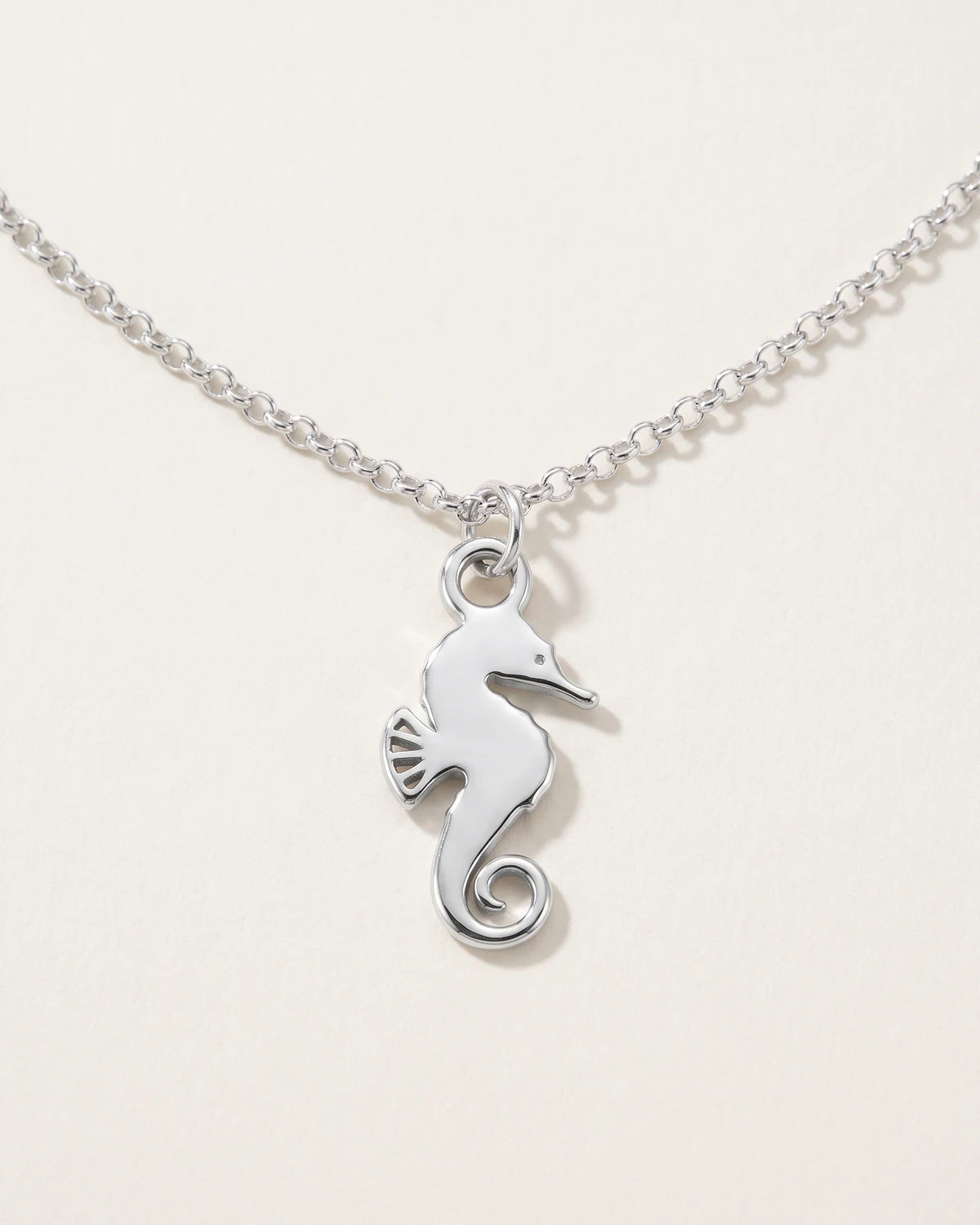 Collier et bracelet à breloque hippocampe