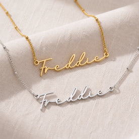 قلادة باسم Freddie