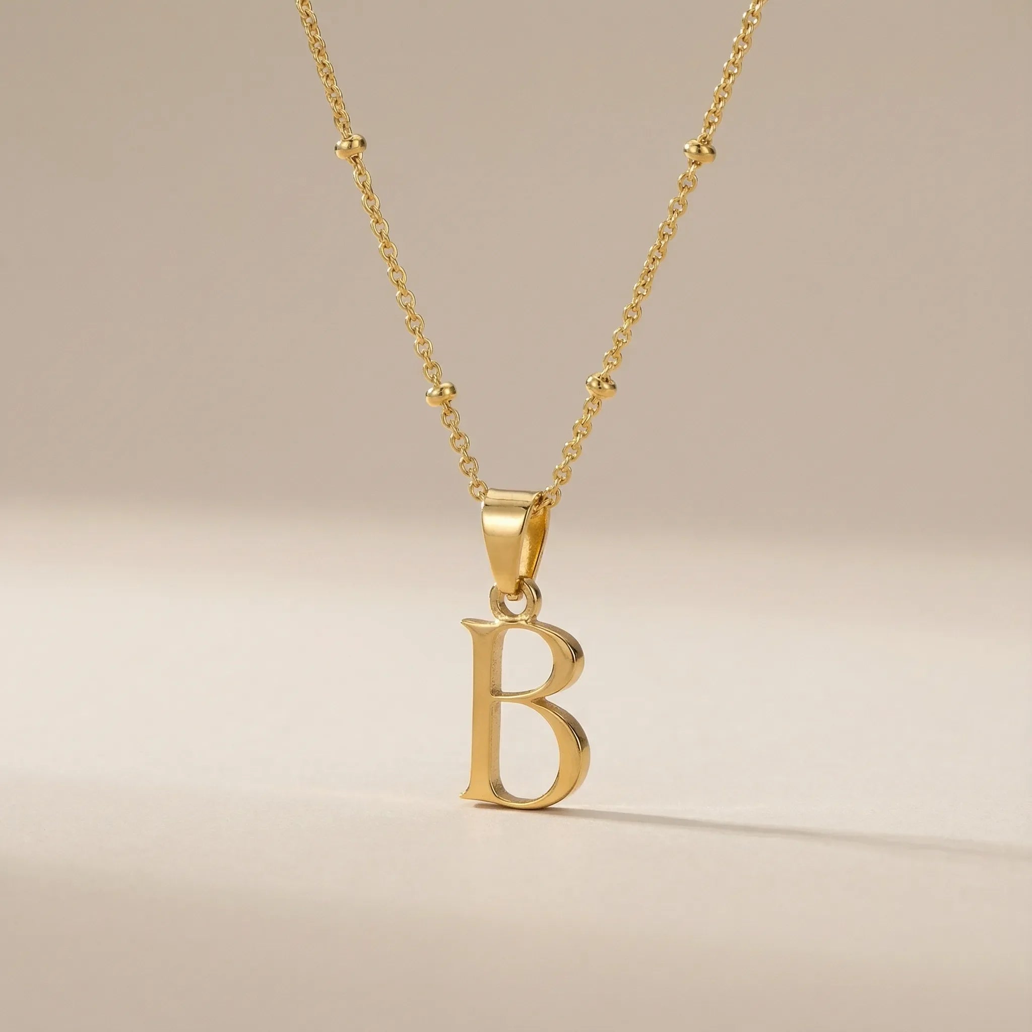 Collana con iniziale di G&M