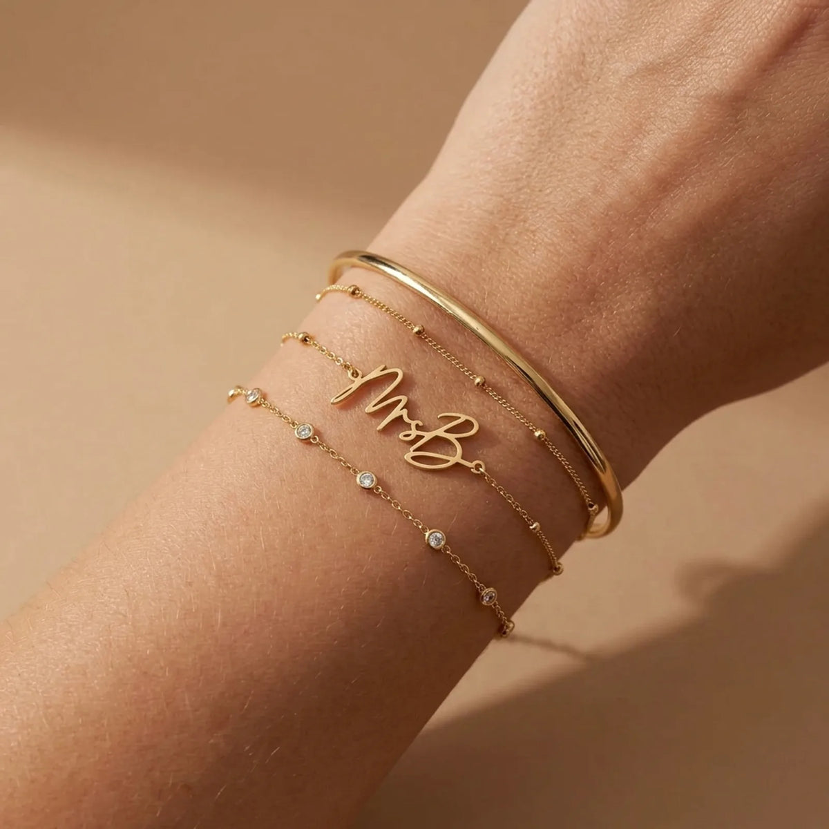 Personalisiertes Armband mit dem Namen Ihrer Frau – Gold oder Silber, personalisierter Brautschmuck