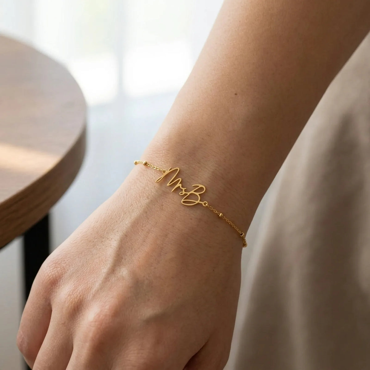 Personalisiertes Armband mit dem Namen Ihrer Frau – Gold oder Silber, personalisierter Brautschmuck