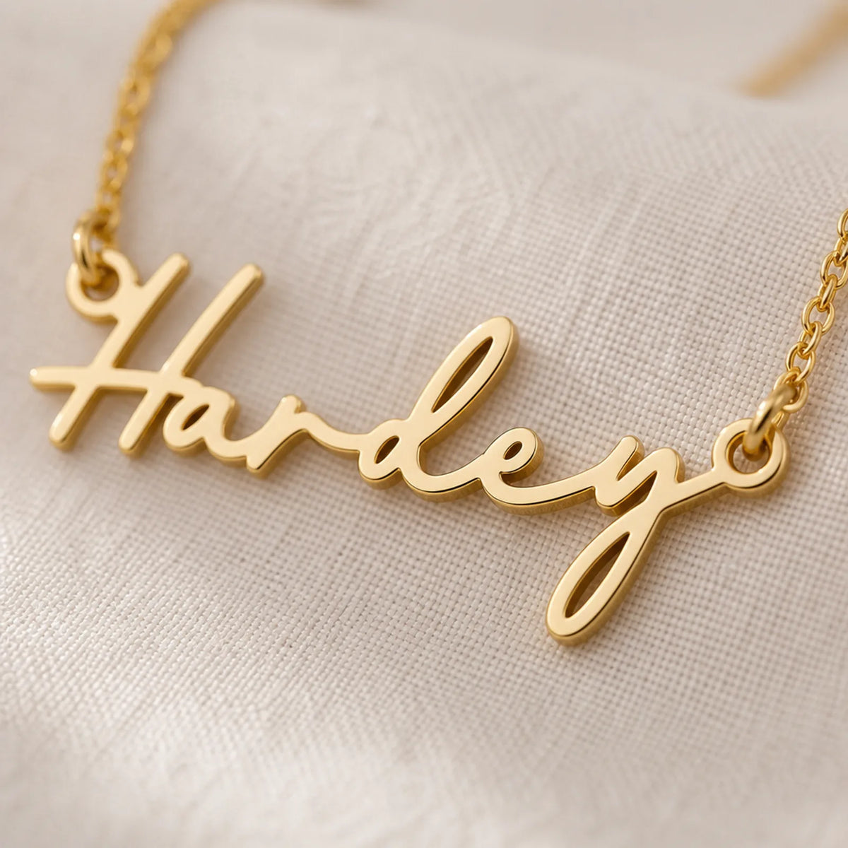 Collier prénom Harley | Or 18 carats, argent et vermeil | Prêt à être expédié