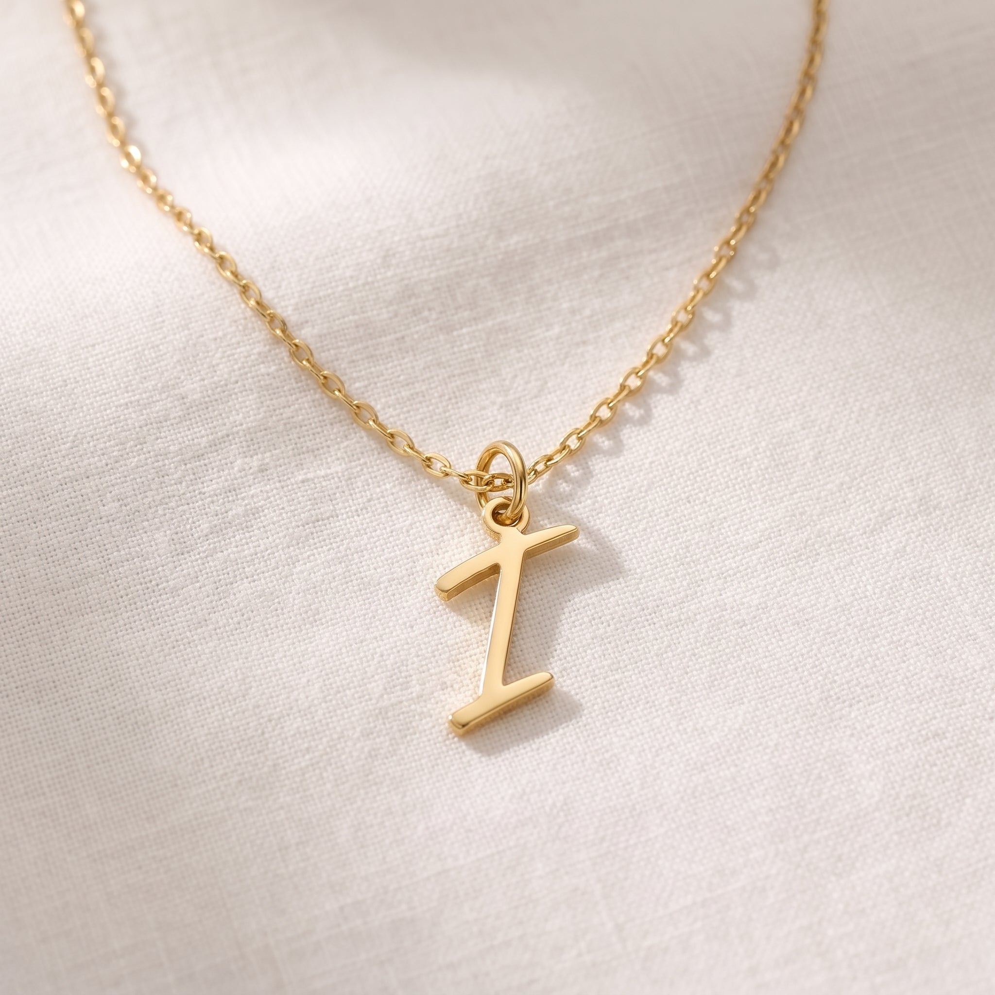 Ketting met de initialen I