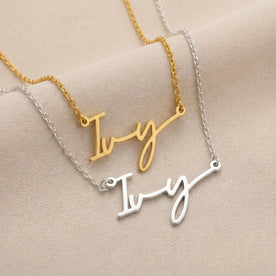 Collier prénom Ivy | Or 18 carats, argent et vermeil | Prêt à être expédié