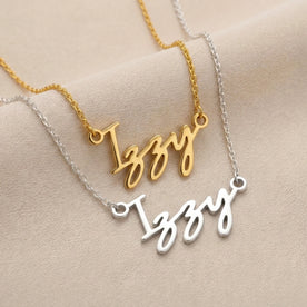 Collier prénom Izzy | Or 18 carats, argent et vermeil | Prêt à être expédié