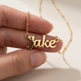 Collier prénom Jake | Or 18 carats, argent et vermeil | Prêt à être expédié