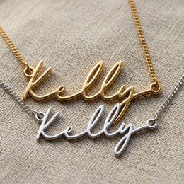 قلادة باسم Kelly