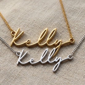 قلادة باسم Kelly