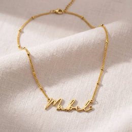 Collier prénom Mabel | Or 18 carats, argent et vermeil | Prêt à être expédié