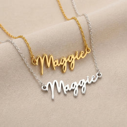 Collier prénom Maggie | Or 18 carats, argent et vermeil | Prêt à être expédié