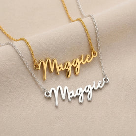 Collier prénom Maggie | Or 18 carats, argent et vermeil | Prêt à être expédié