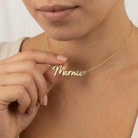 Kalung Nama Marnie