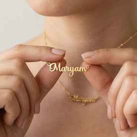 Necklace Maryam Name Necklace HBD: Held, for scale