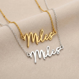 قلادة باسم Miles