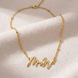 Collier prénom MrsW | Or 18 carats, argent et vermeil | Prêt à être expédié