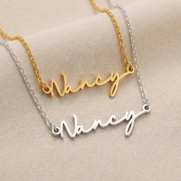 قلادة باسم Nancy