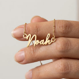 Collier prénom Noah | Or 18 carats, argent et vermeil | Prêt à être expédié
