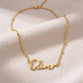 قلادة باسم Oliver