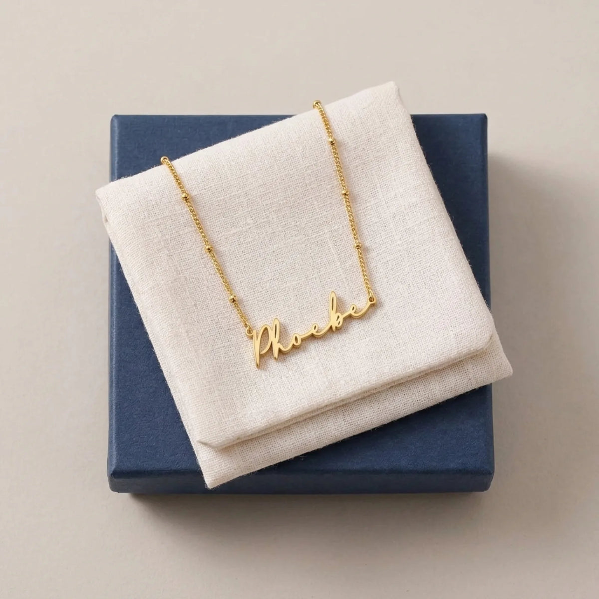 Collana con nome Phoebe | Oro 18 carati, argento e vermeil | Pronta per la spedizione