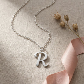 Collar R | Colgante con inicial y letra R, oro y plata