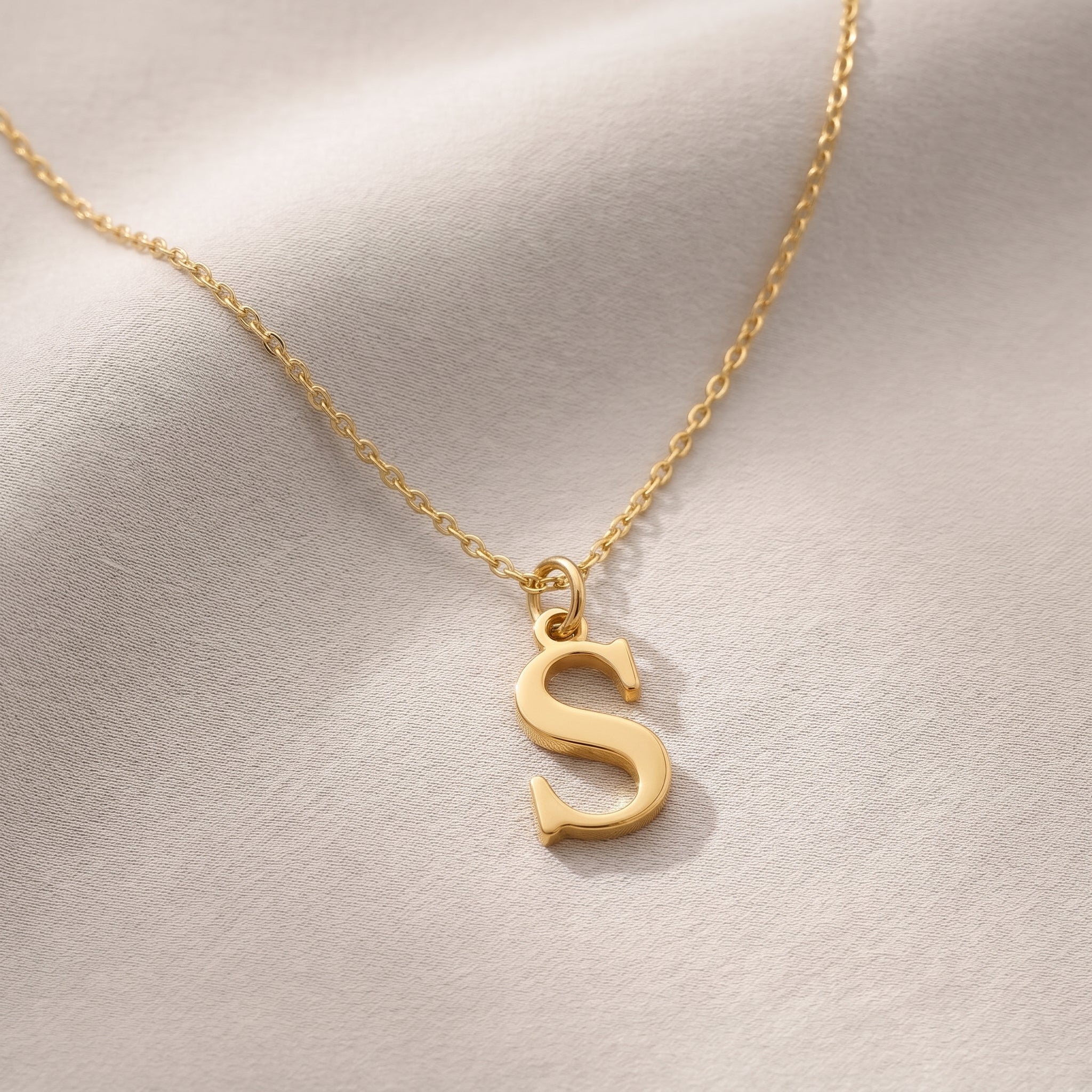 Ketting met de initialen S