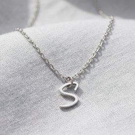 S-ketting | Hanger met initiaal en letter S, goud en zilver