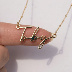 Collier prénom Toby | Or 18 carats, argent et vermeil | Prêt à être expédié