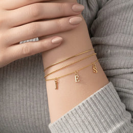 Elegante bracciale con tre iniziali in oro o argento – Bracciale personalizzato con tre lettere