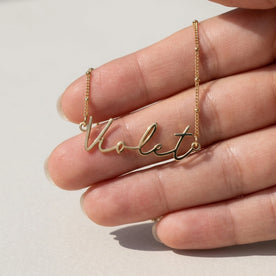 Collana con nome Violet | Oro 18 carati, argento e vermeil | Pronta per la spedizione