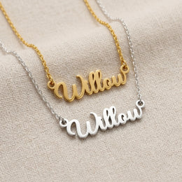 Collier prénom Willow | Or 18 carats, argent et vermeil | Prêt à être expédié