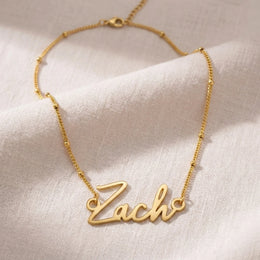 قلادة باسم Zach