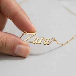 Kalung Nama Zara
